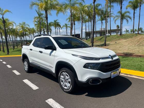 FIAT TORO 1.8 16V EVO FLEX FREEDOM AT6 FIAT TORO 1.8 16V EVO FLEX FREEDOM AT6